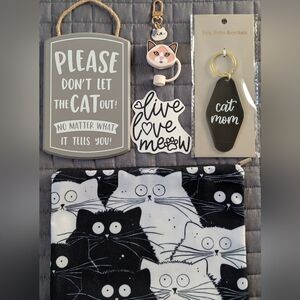 "Cat Mom" Gift Set In Black and White